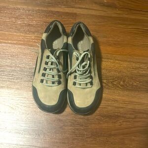 Clarks Springers, women's 7.5M, tan leather, walking shoes.